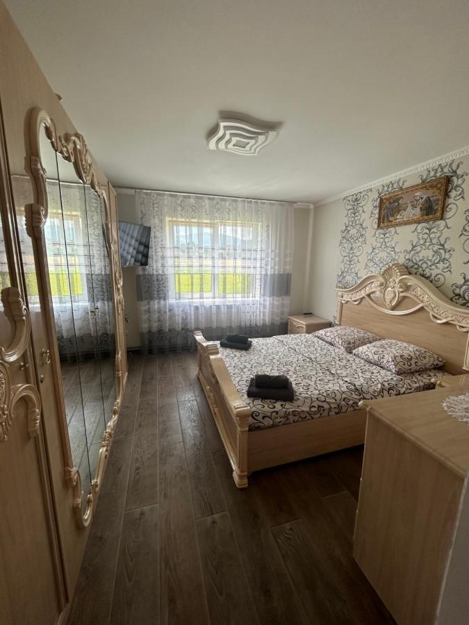 Карпатські Зорі Villa Pilipets Exteriör bild